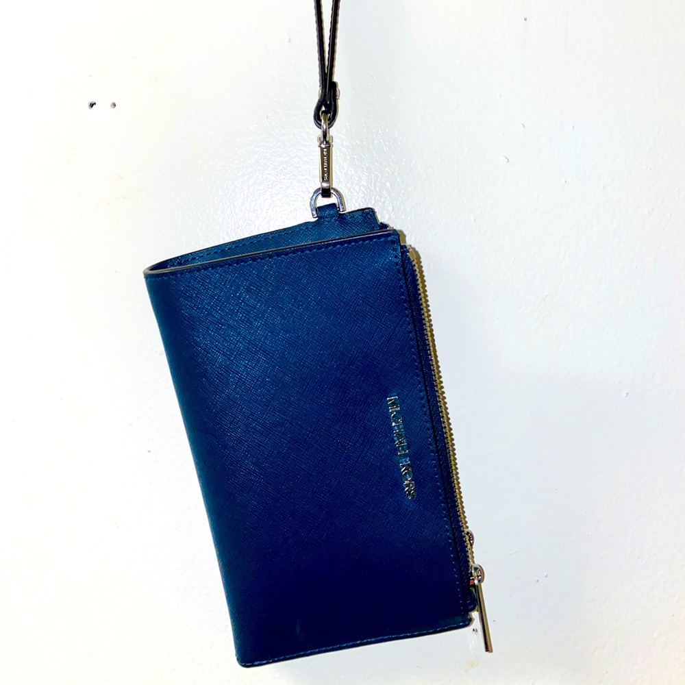 Michael Kors Wristlet Wallet